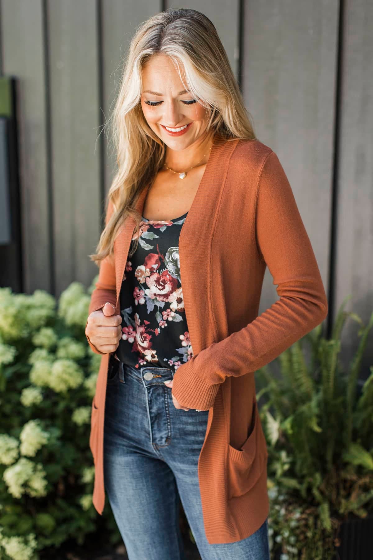 Essential Cardigan- Rust